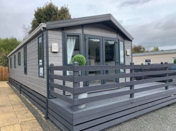 4. Holiday Home - after